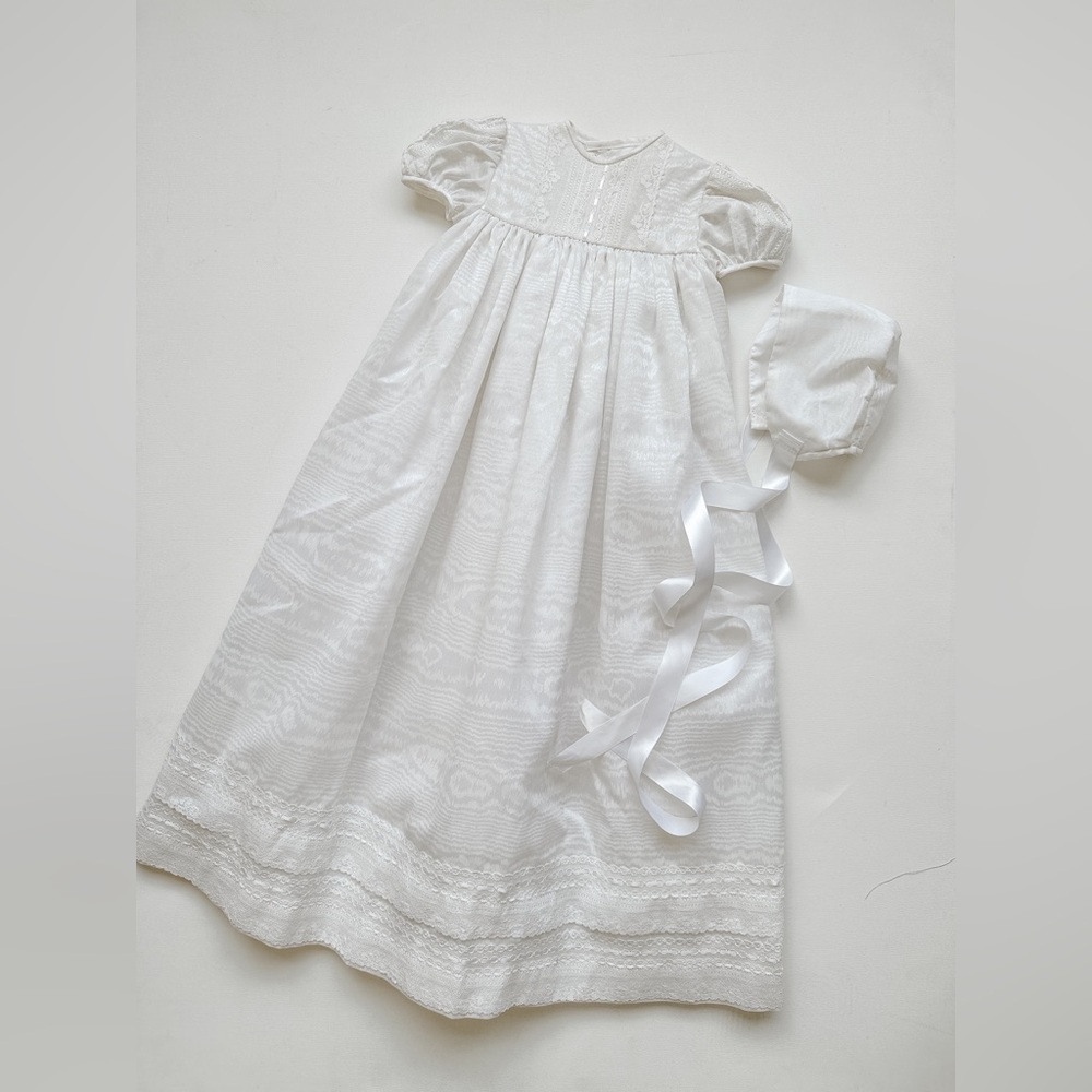 Vintage Baby Christening/Baptism Gown &Bonnet Set-Short Puff Sleeve,Lace Detail